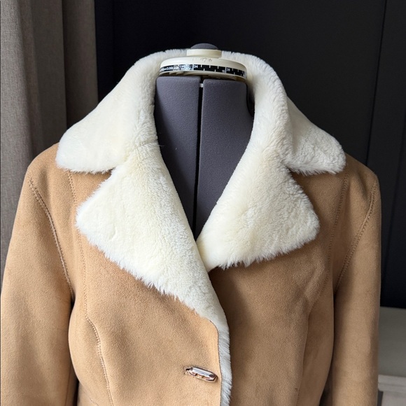 LOFT Faux Fur and Suede like Fabric Cream and Tan Jacket. Size 12 Soft Warm - Picture 2 of 13